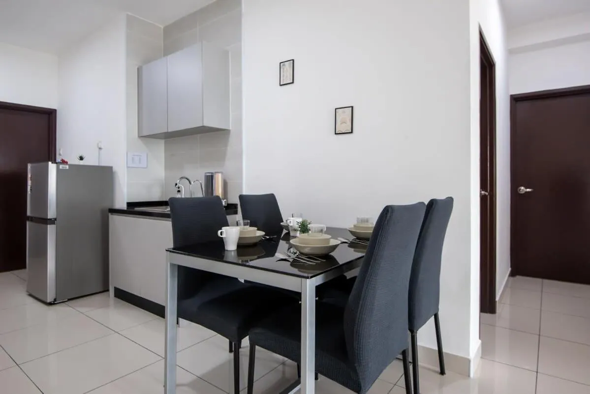 Apartament Comfy 3Br Apt @ Ksl Daya Near Ikea Tebrau Parking Johor Bahru Malezja